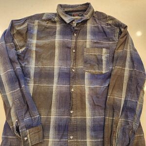 Stoic mens button down shirt. Size XL.